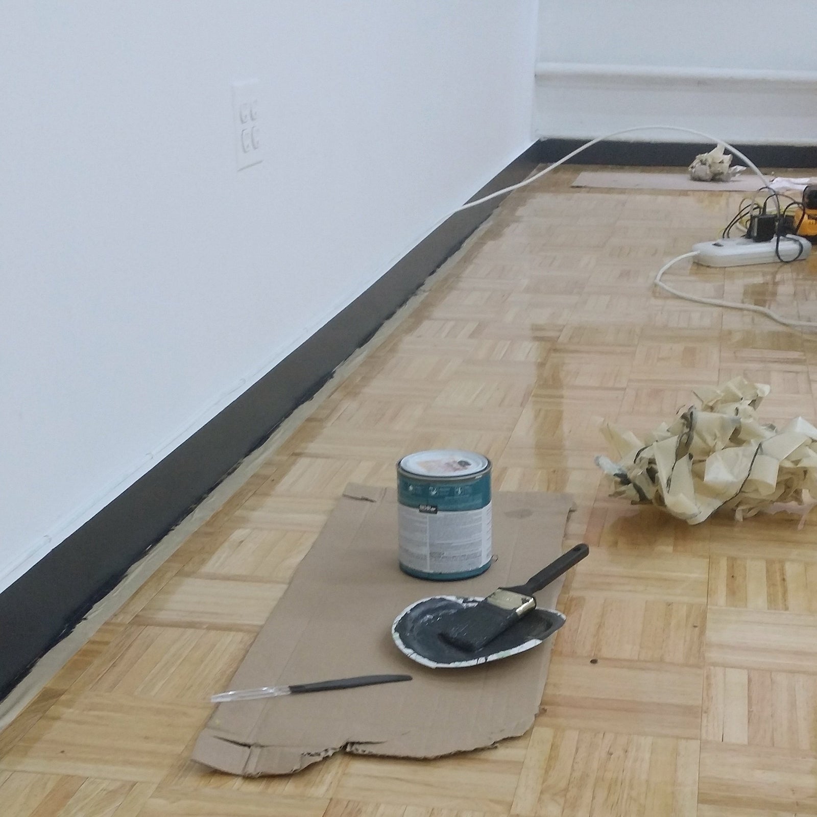 Painting, Making...