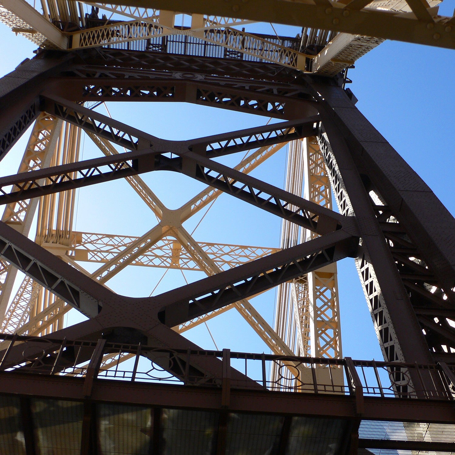 Structure