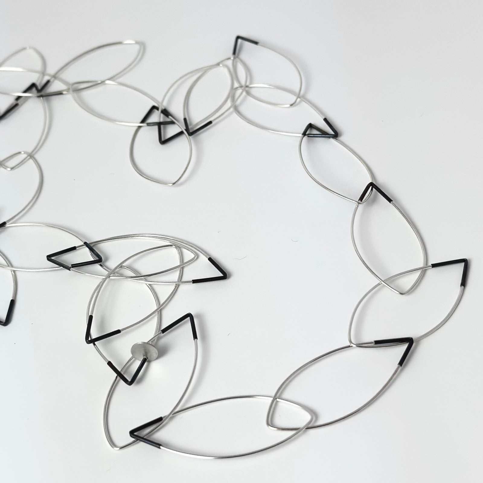 Wire N°243 Necklace - beeshaus inc.