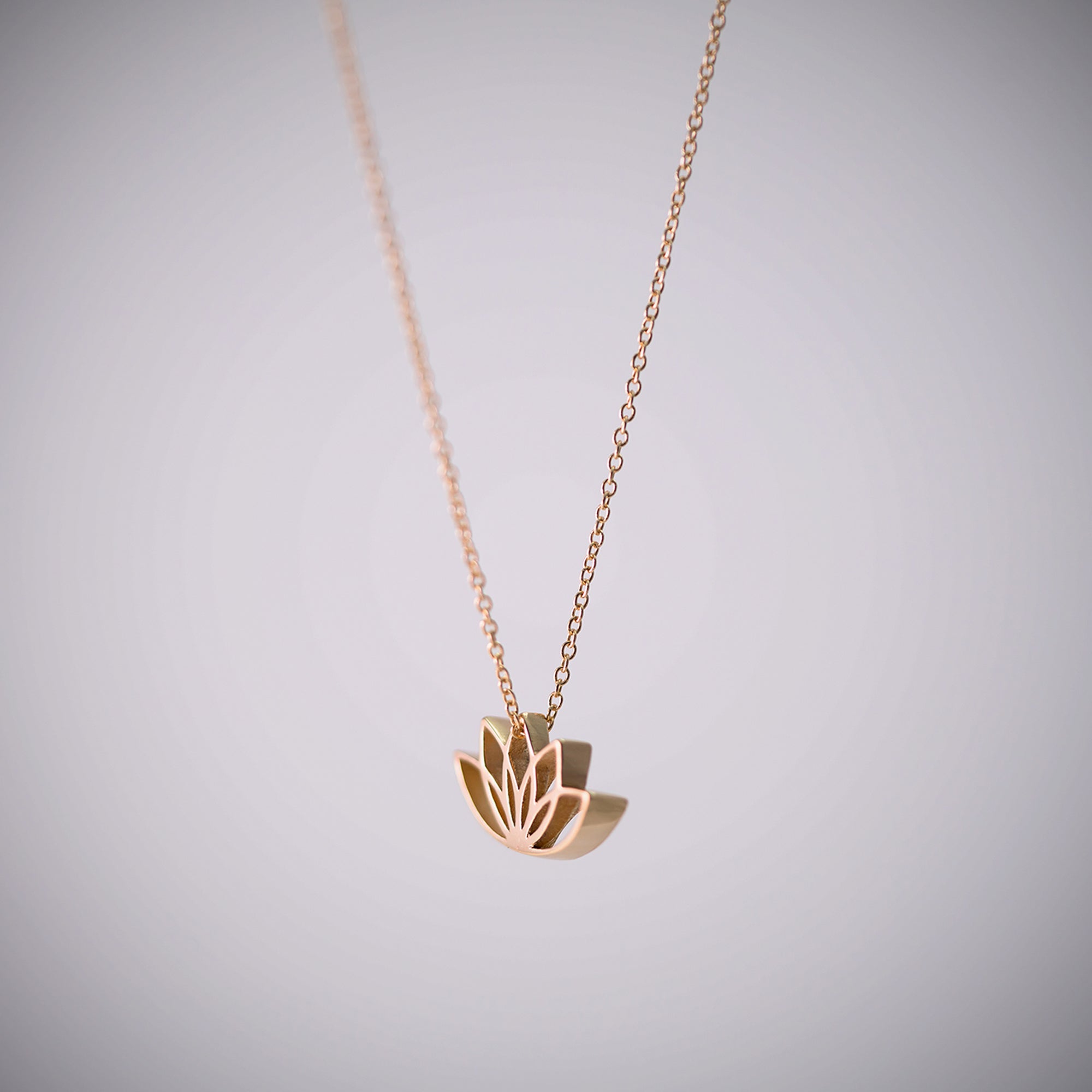 Lotus N°162 Necklace - Beeshaus